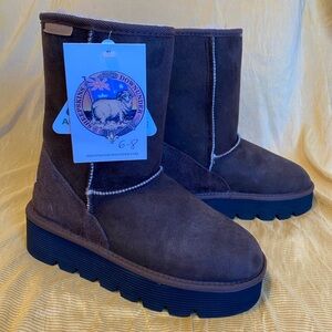 Sheepskins Downunder UGG Australia Platform Short Chocolate Brown Winter Boots